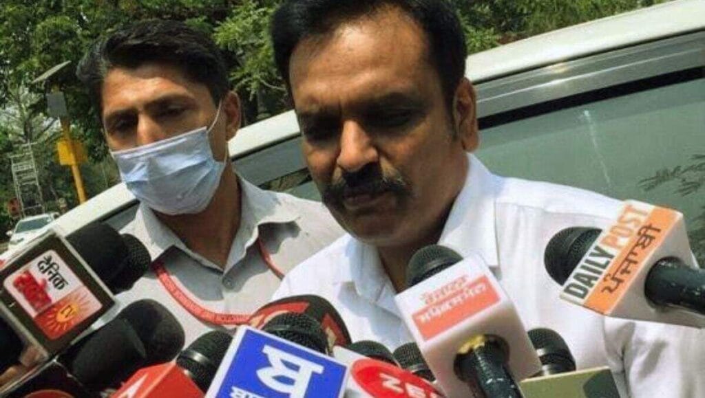 Scrap dealer arrested baba siddique murder case, 10 custody 14 scrap dealer arrested baba siddique murder case, 10 custody Madhumita death, wife of aap mla kunwar vijay pratap singh,