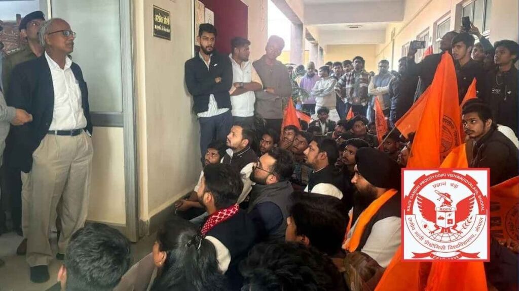 Abvp protests at rgpv over sports complex irregularities