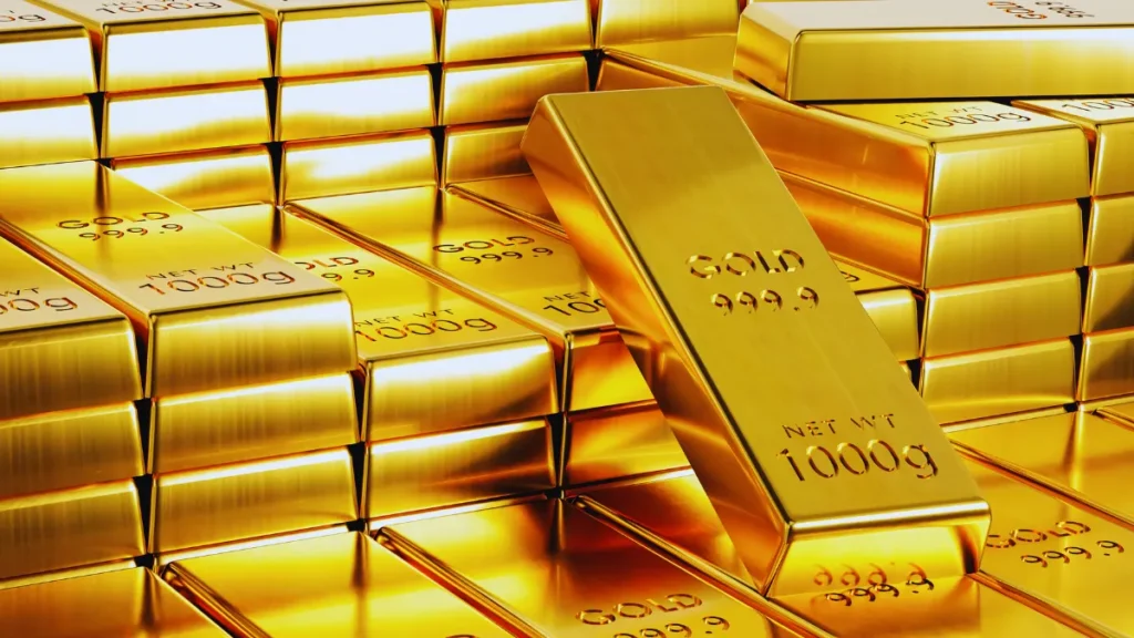 Gold prices drop as global economic uncertainty intensifies 1000-gram gold bars with a purity of 999. 9, reflecting the fluctuating gold prices fall amid global financial uncertainty.
